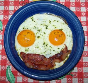smiling-bacon-eggs